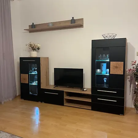 In Einer Ruhigen Umgebung In Apartment