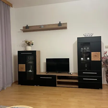 Apartment In Einer Ruhigen Umgebung In