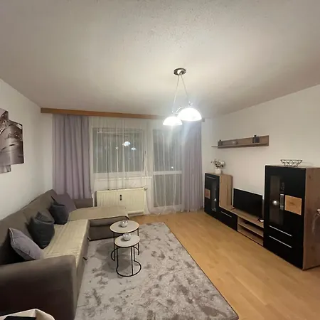 In Einer Ruhigen Umgebung In Apartment *