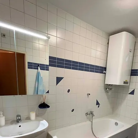 In Einer Ruhigen Umgebung In * 그라츠