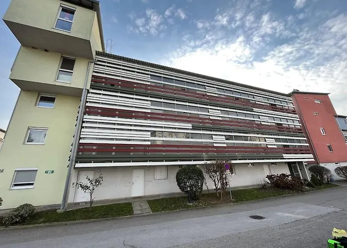 In Einer Ruhigen Umgebung In * Graz